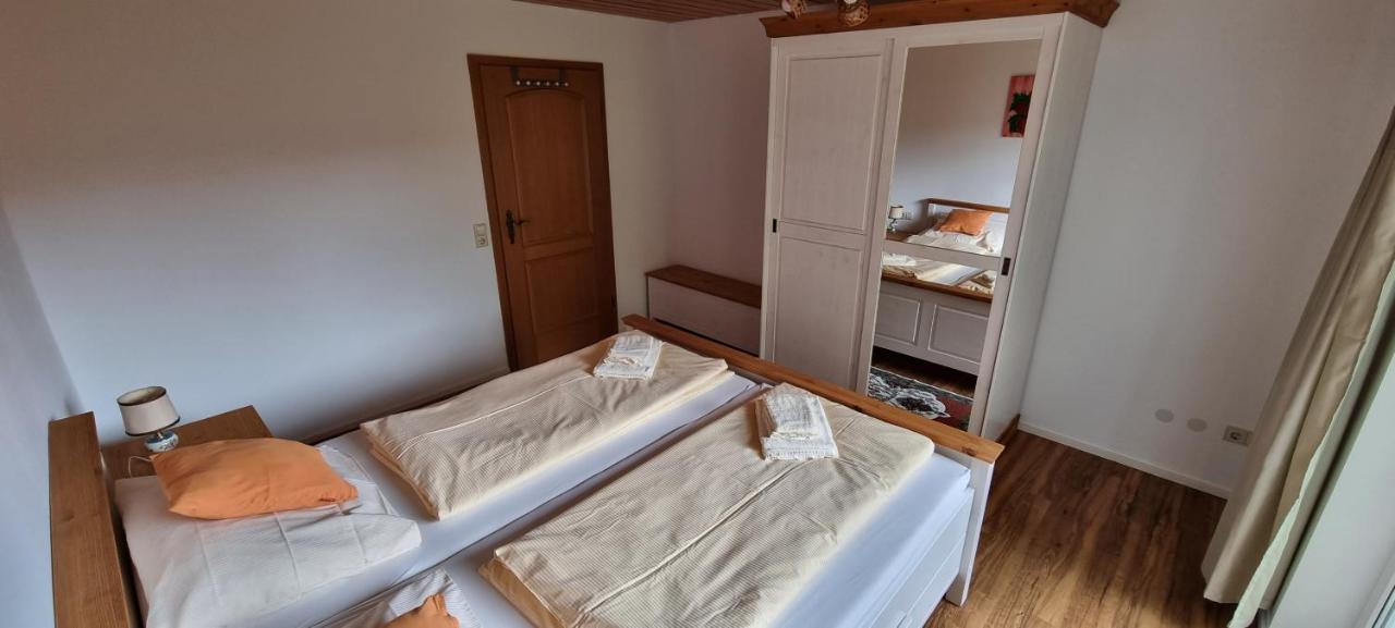 Appartement Lissi - Ruhig, Idyllisch & Grosszuegig Salem  Buitenkant foto